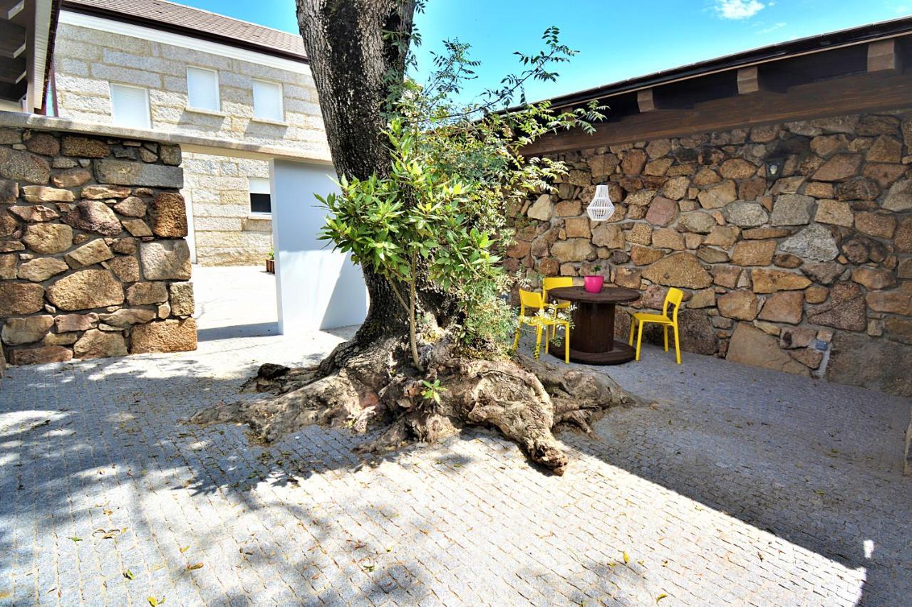 Apartamentos Mamuela Ribadumia Exterior foto