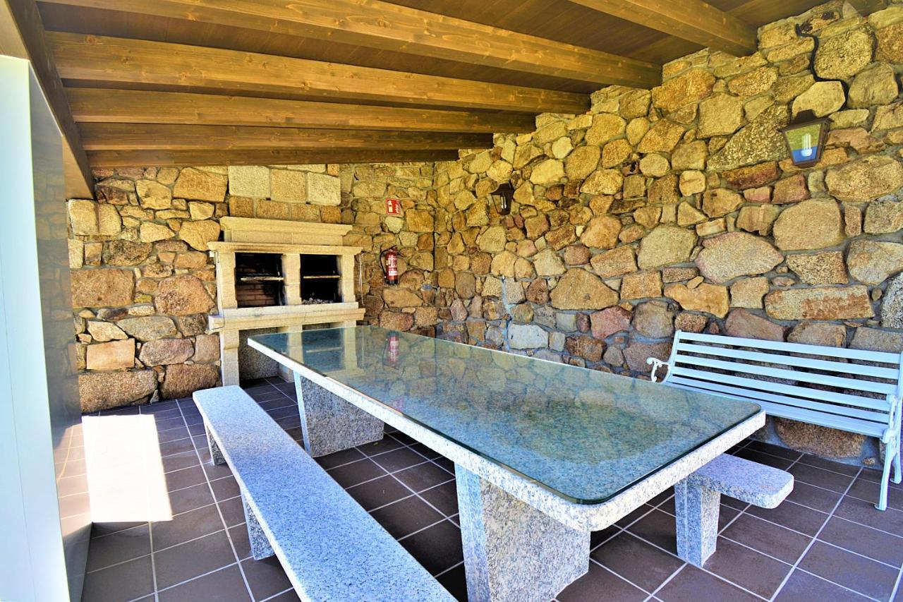 Apartamentos Mamuela Ribadumia Exterior foto